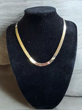 Nice! 14K Yellow Gold Herringbone
Necklace 5mm 16" 14 15gr
Made in ITALY
